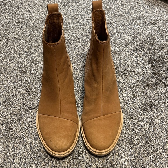 Toms Tan Leather Ankle Boots - Picture 2 of 3